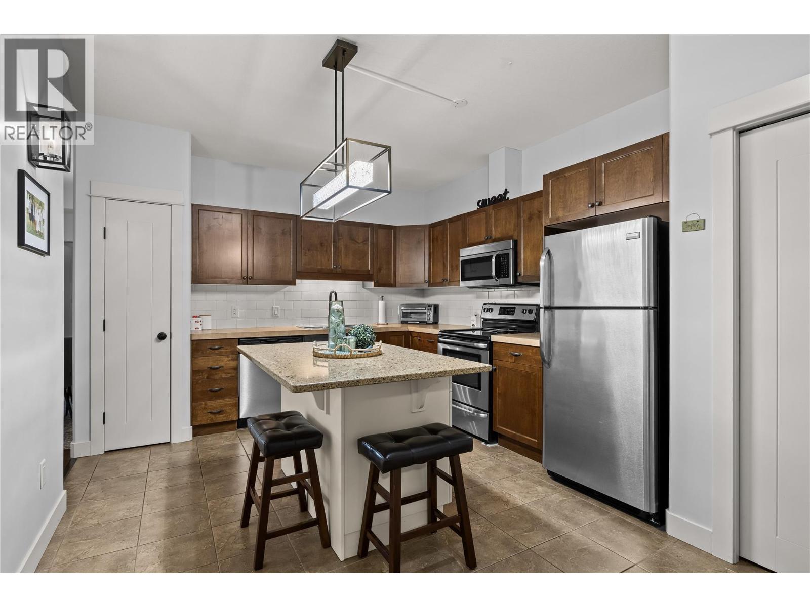 3350 Woodsdale Road Unit# 601, Lake Country