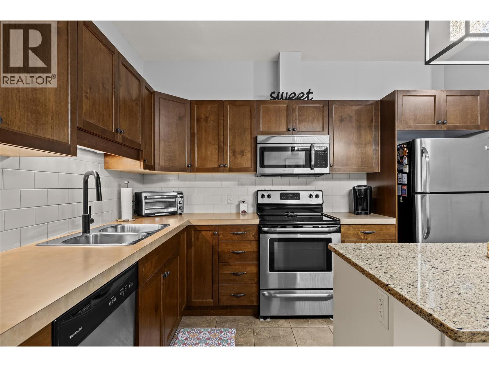 3350 Woodsdale Road Unit# 601, Lake Country