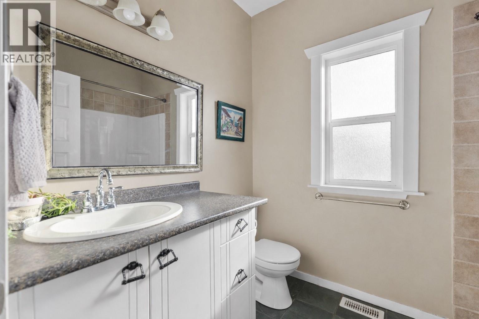 588 MCLEAN ROAD - 25