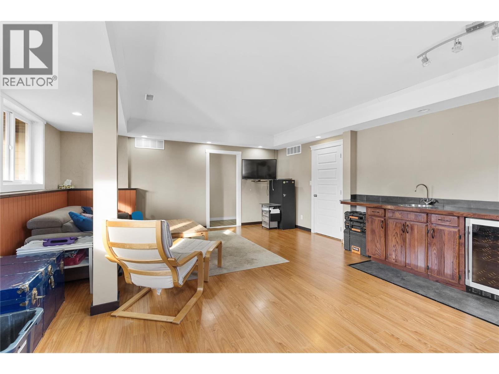 588 MCLEAN ROAD - 28