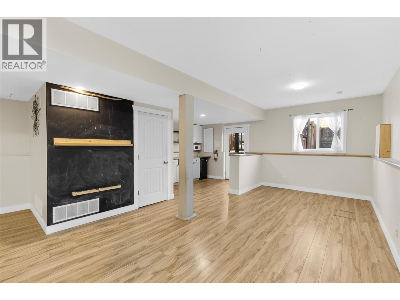 588 MCLEAN ROAD - 32