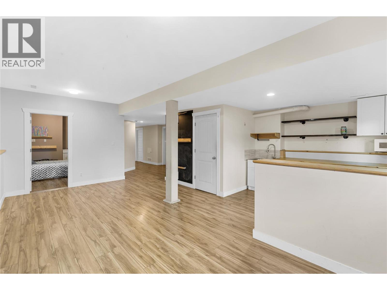 588 MCLEAN ROAD - 31