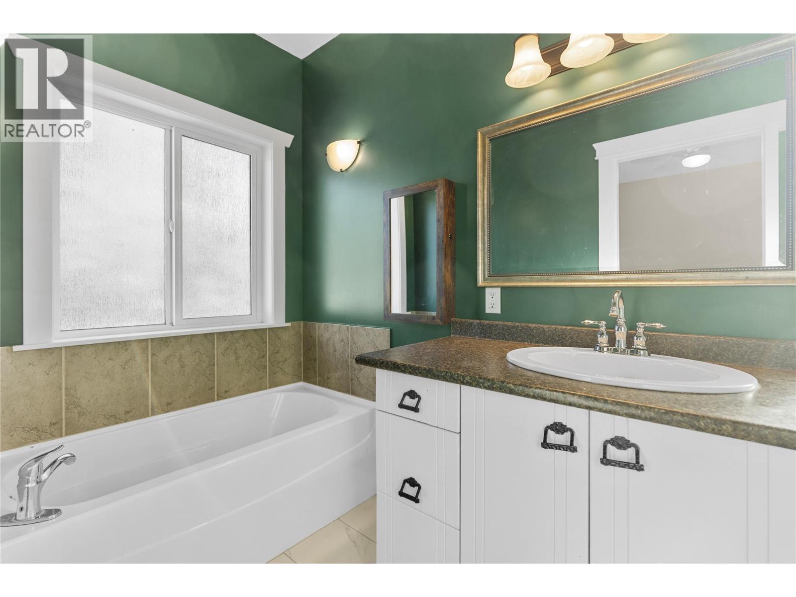 588 MCLEAN ROAD - 20