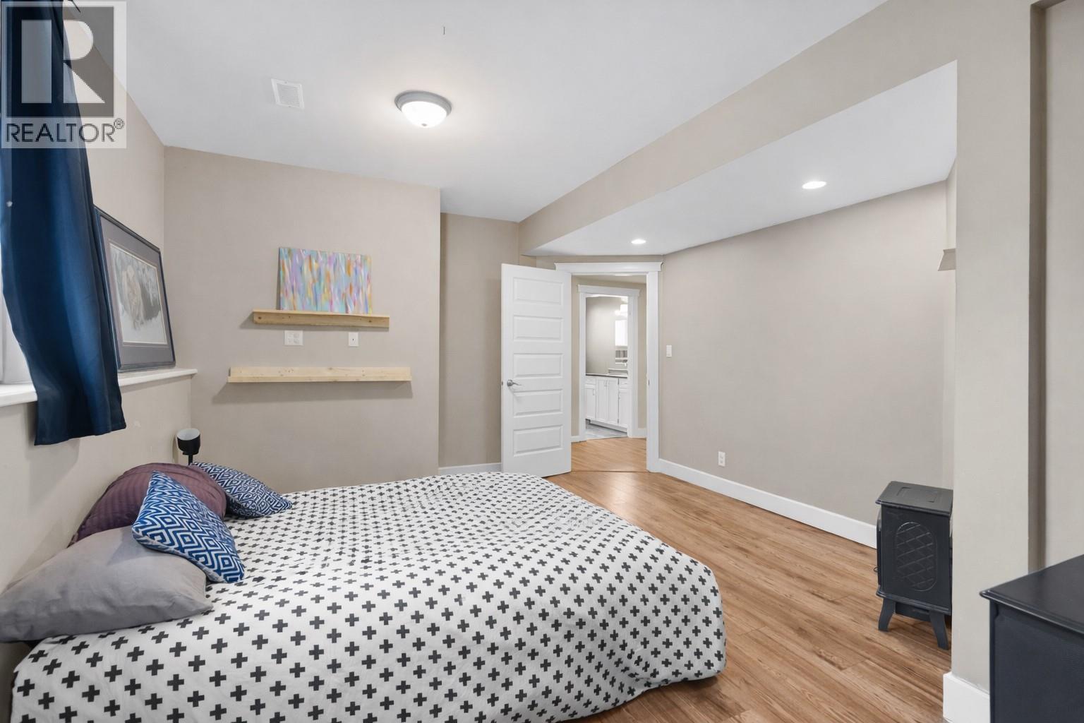 588 MCLEAN ROAD - 34