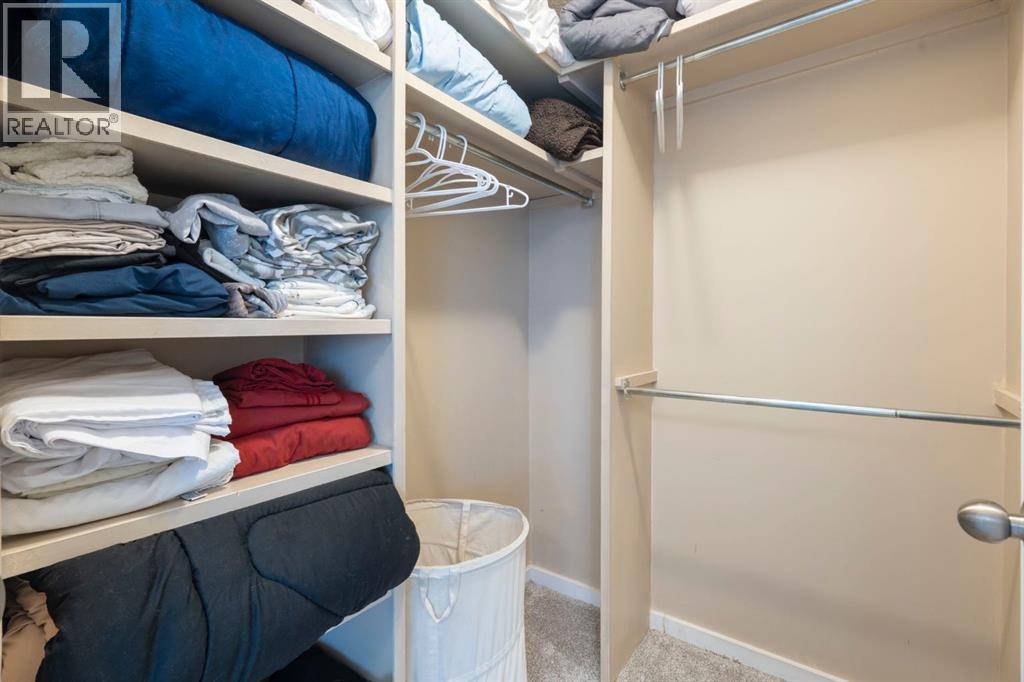 Single Family House for Sale in  Hawkstone Drive NW Hawkwood Calgary 