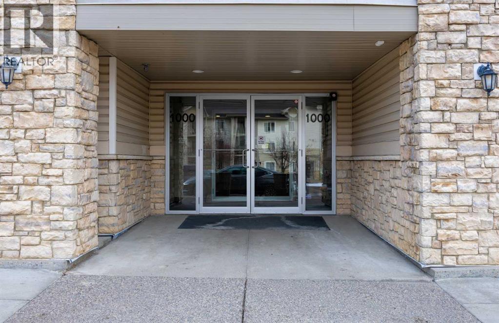 Single Family House for Sale in   Eversyde Avenue SW Evergreen Calgary 