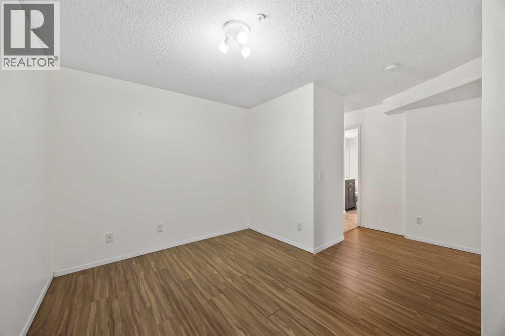 Single Family House for Sale in   Eversyde Avenue SW Evergreen Calgary 