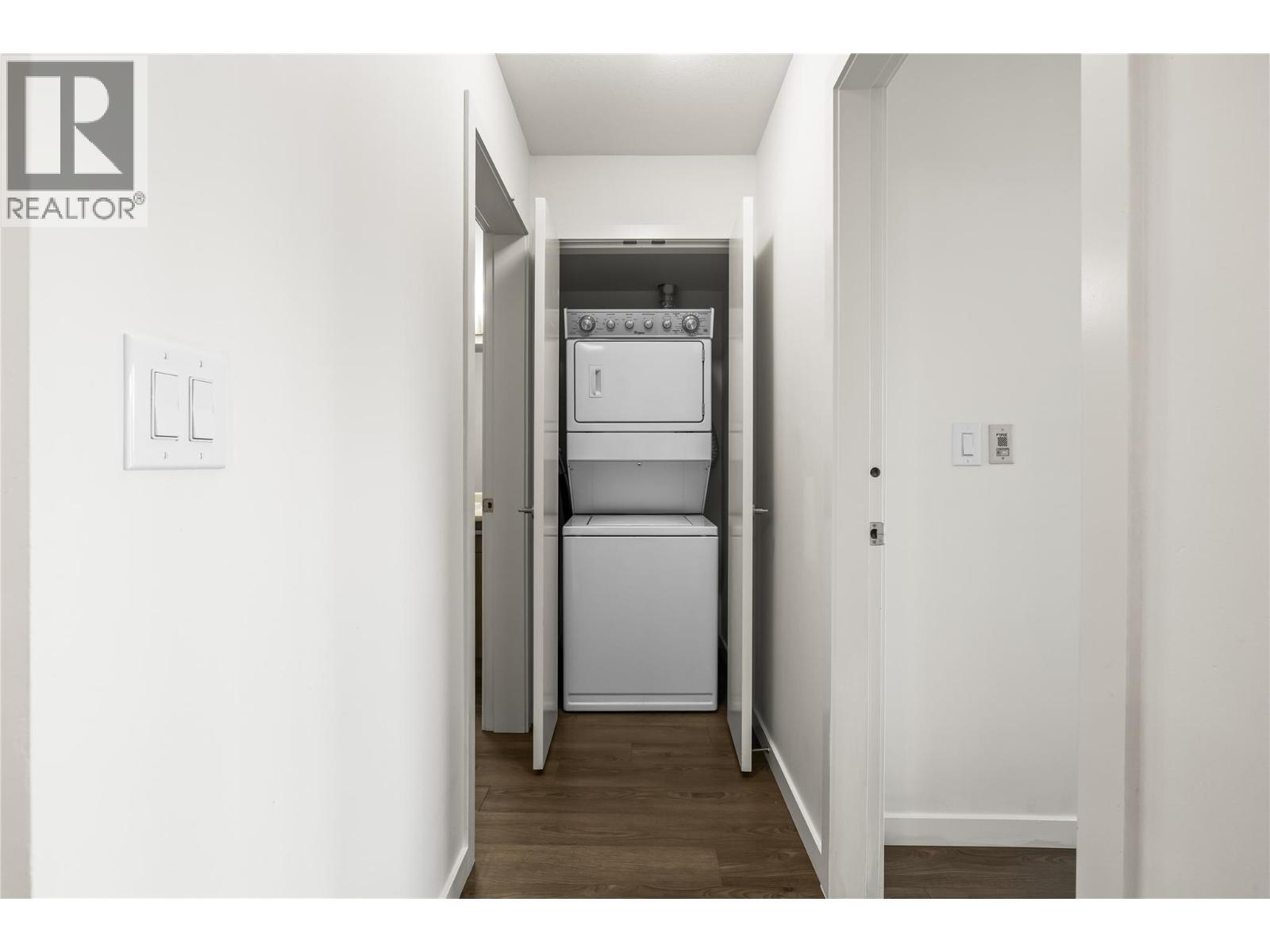 PH17 775 ACADEMY Way, Kelowna