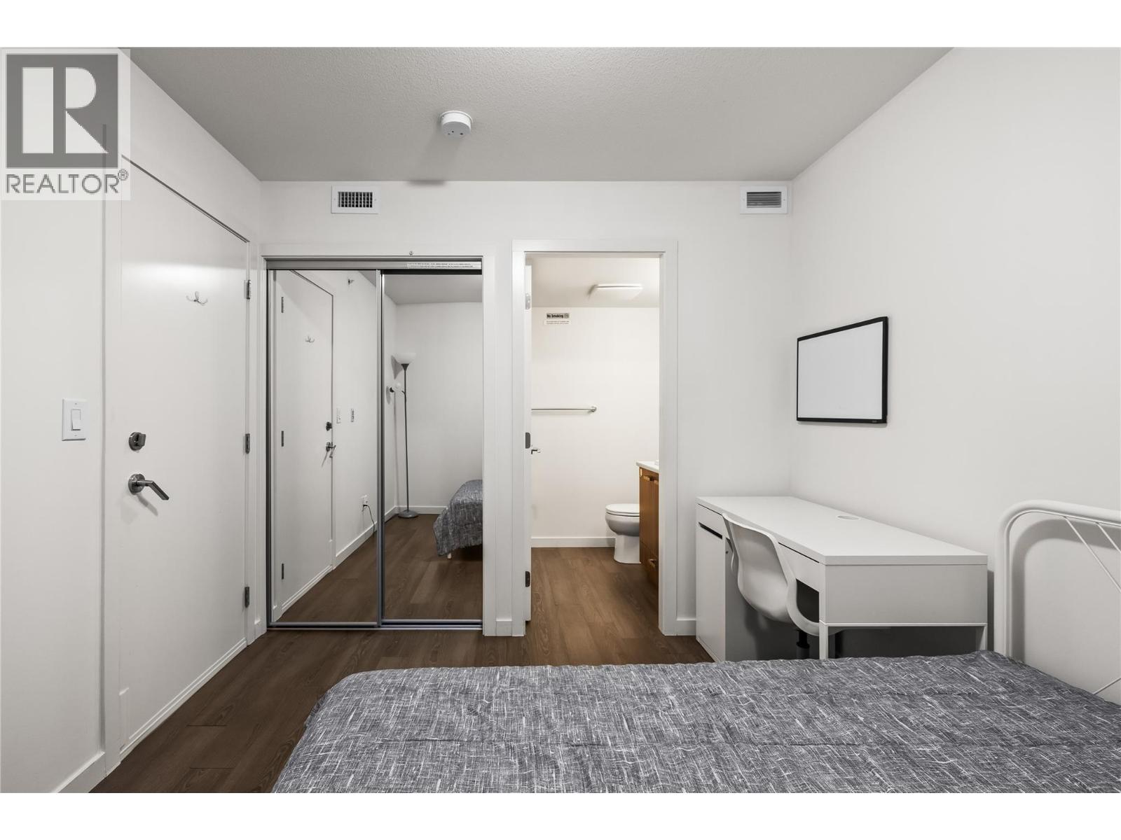 PH17 775 ACADEMY Way, Kelowna