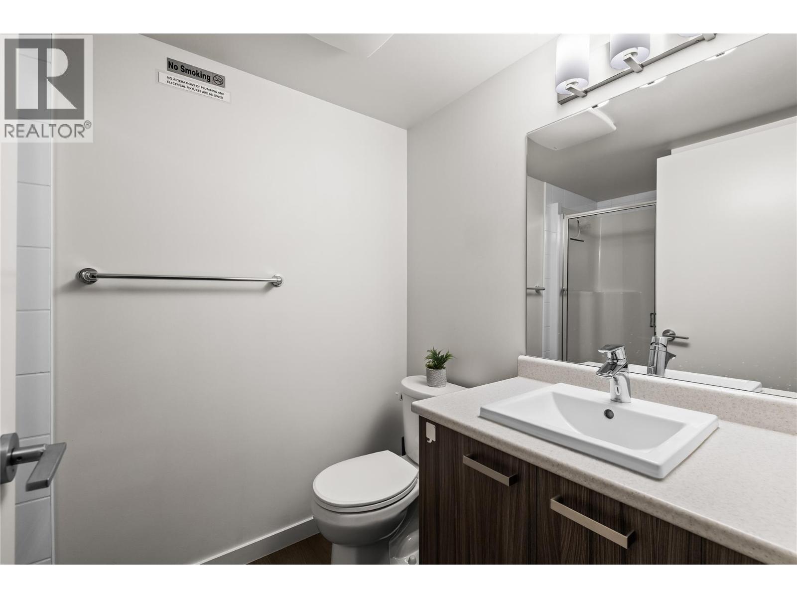 PH17 775 ACADEMY Way, Kelowna