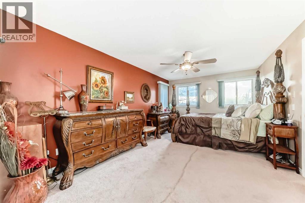 Single Family House for Sale in  Woodbine Boulevard SW Woodbine Calgary 