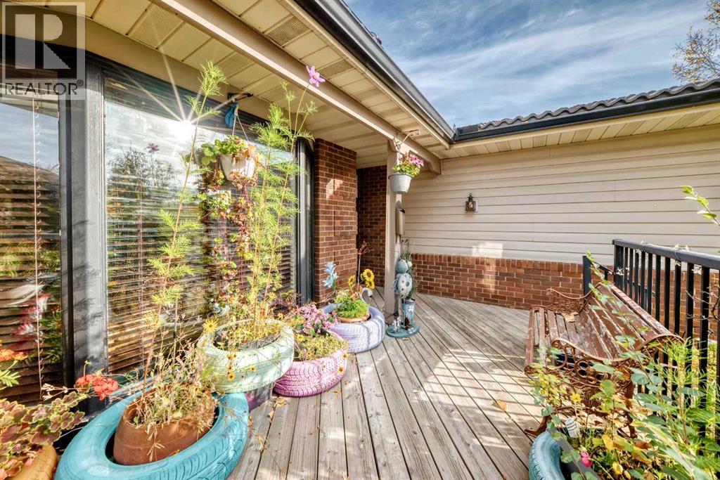 Single Family House for Sale in  Woodbine Boulevard SW Woodbine Calgary 