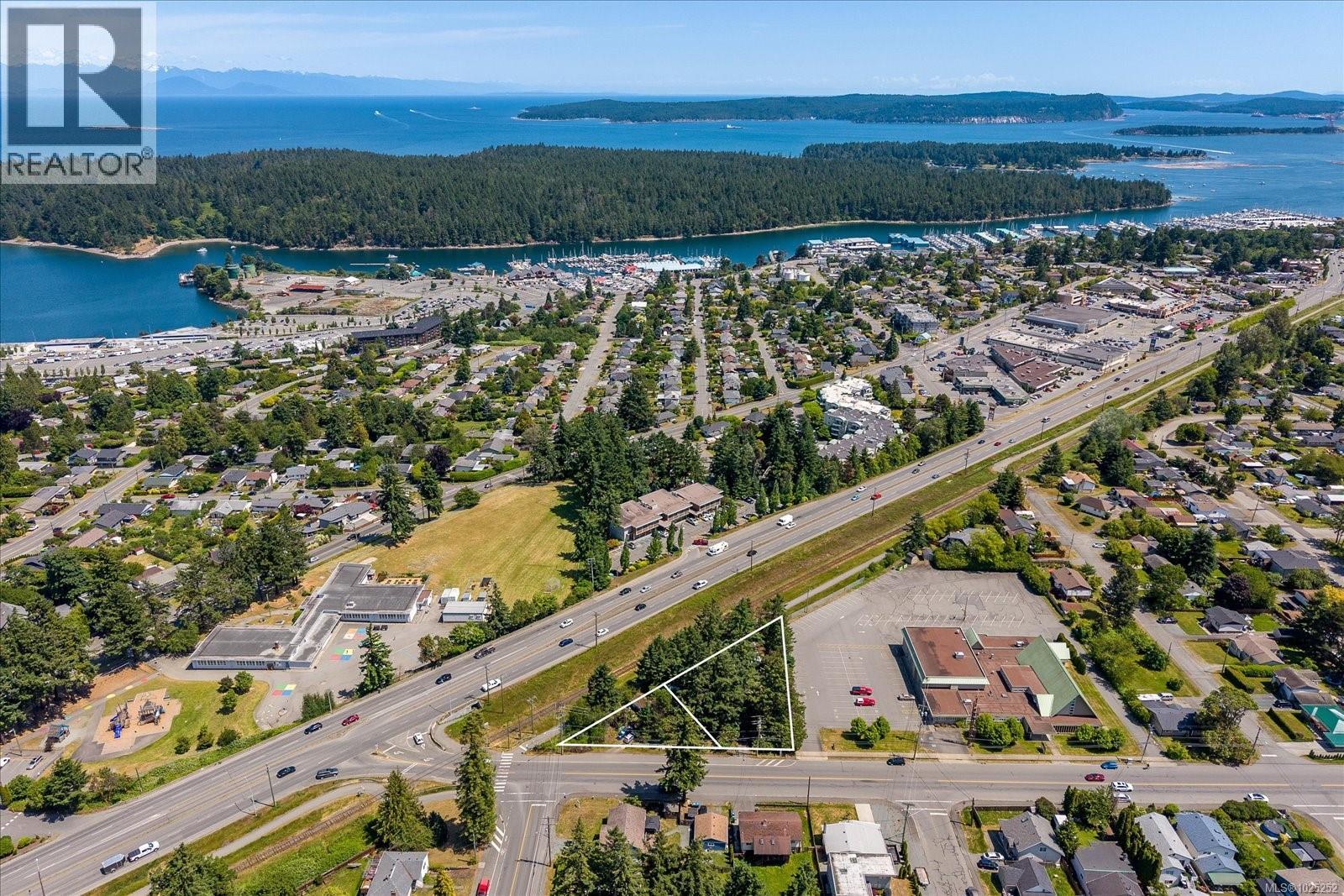 1790 Waddington Rd, Nanaimo