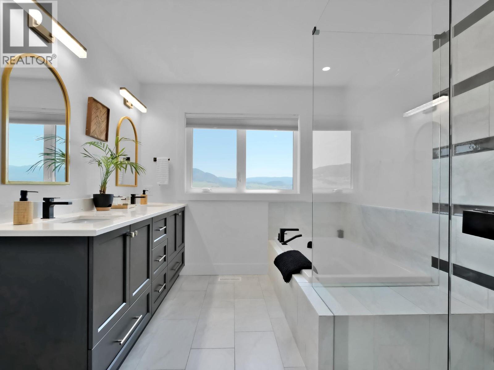  767 Acadia Street, Kelowna