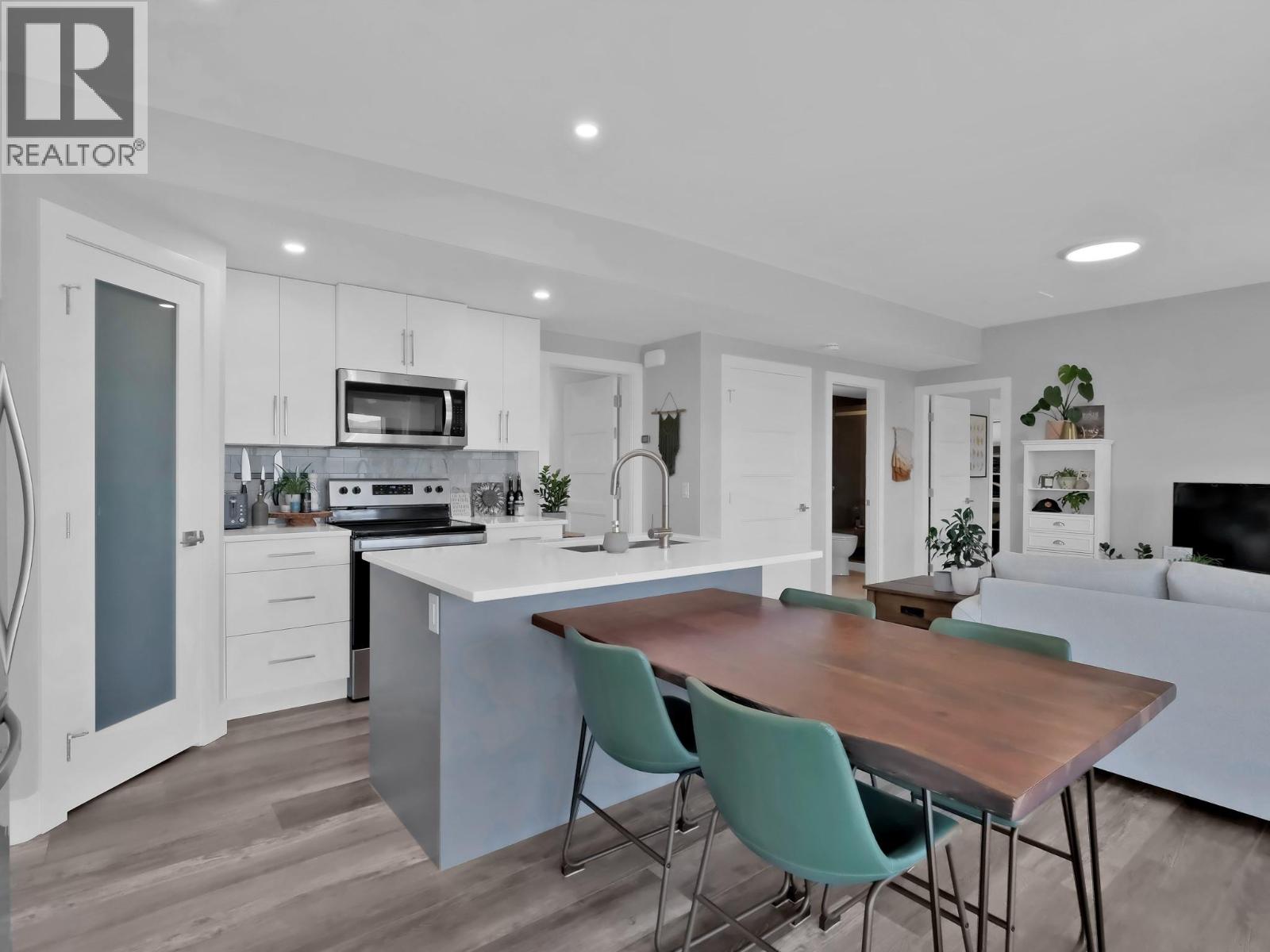  767 Acadia Street, Kelowna