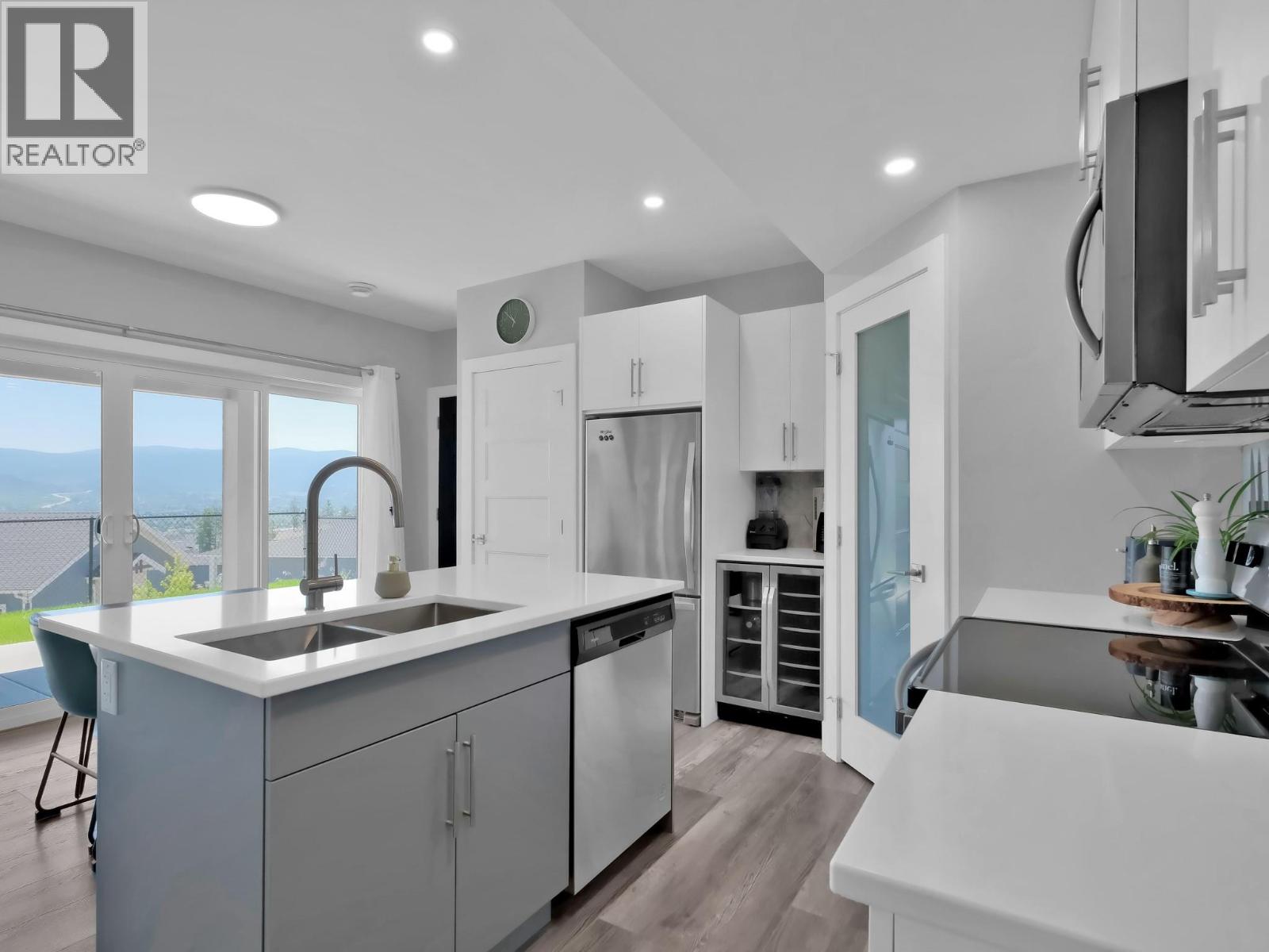  767 Acadia Street, Kelowna