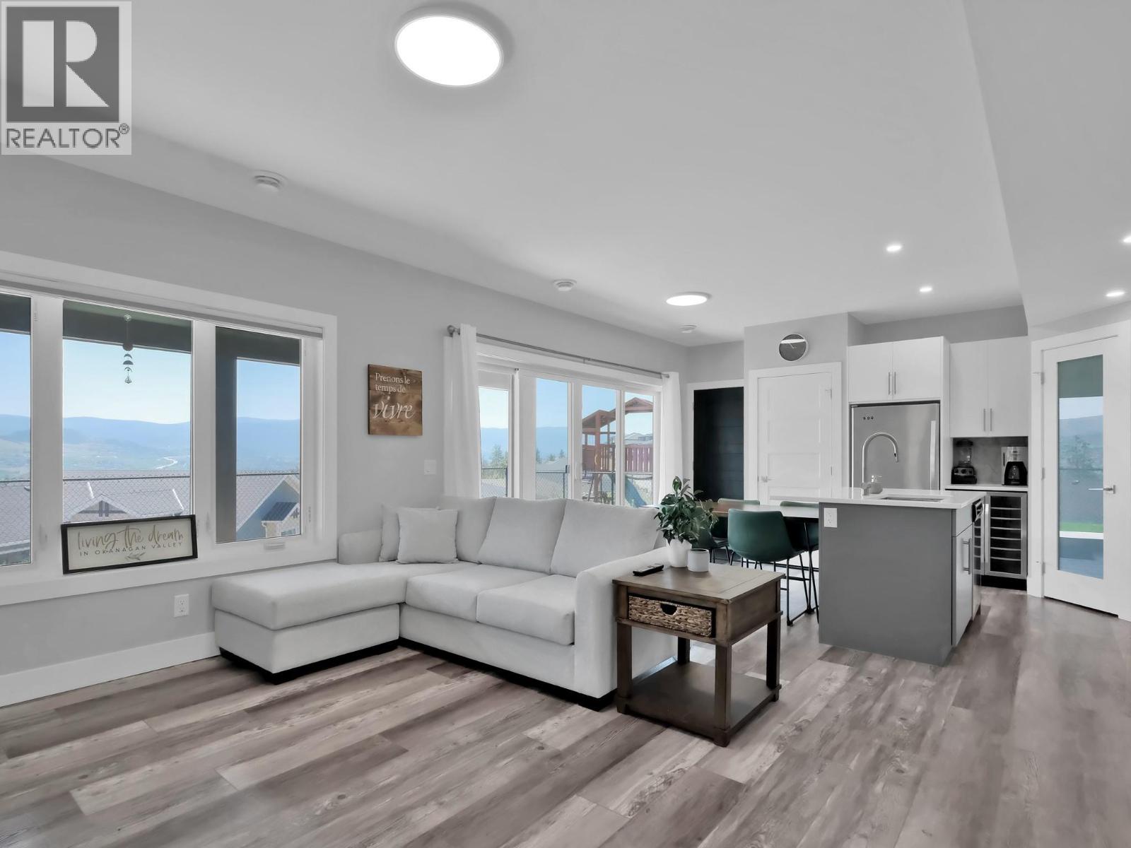  767 Acadia Street, Kelowna