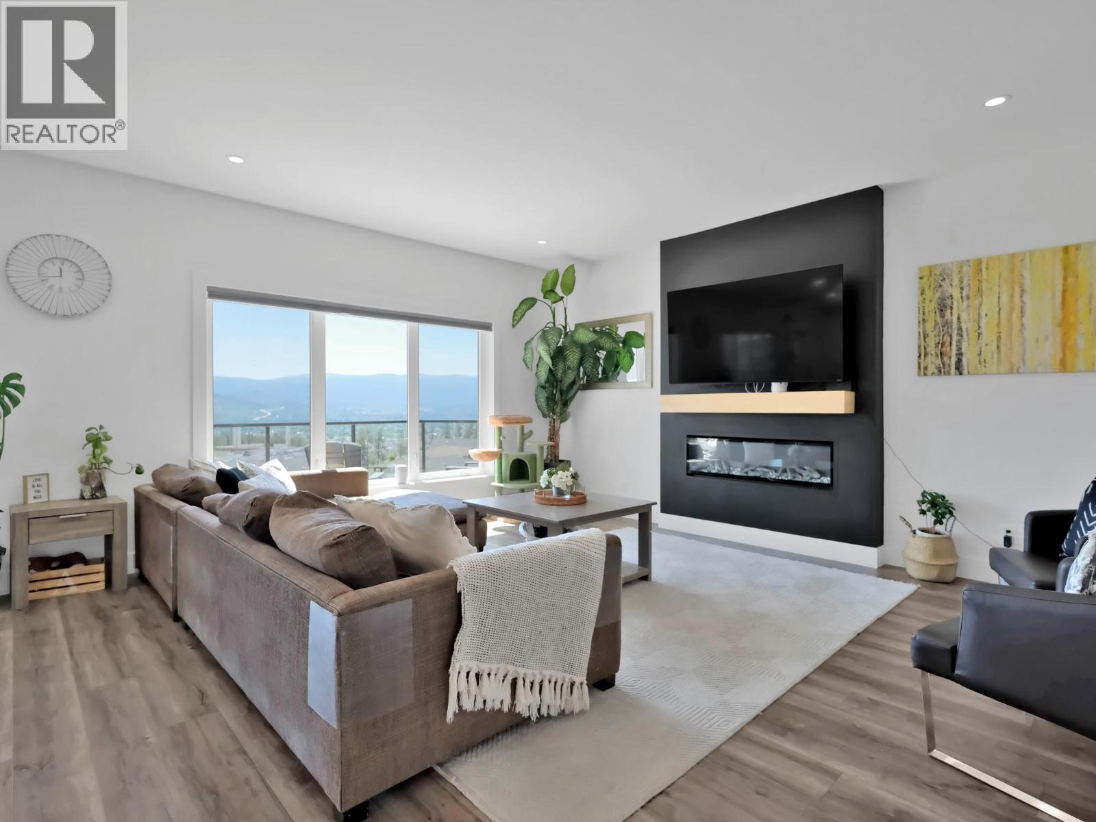  767 Acadia Street, Kelowna