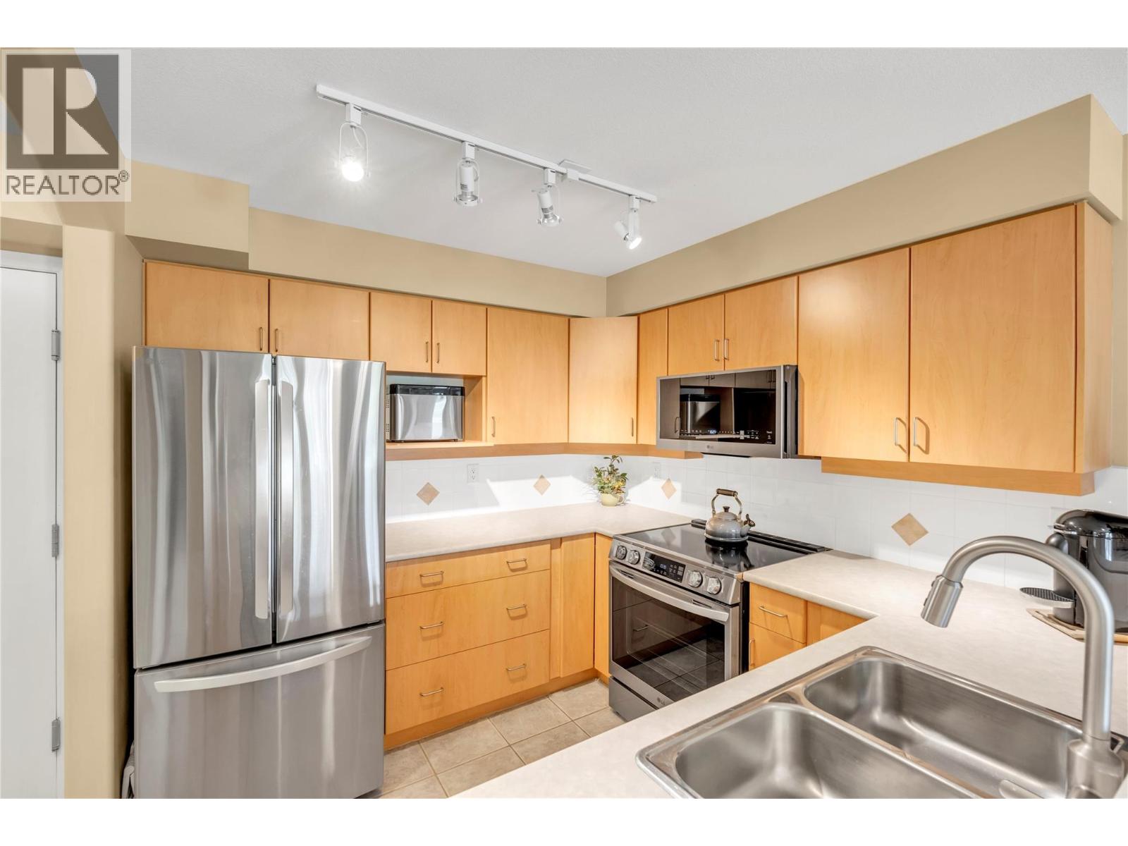 7600 Cottonwood Drive Unit# 304, Osoyoos