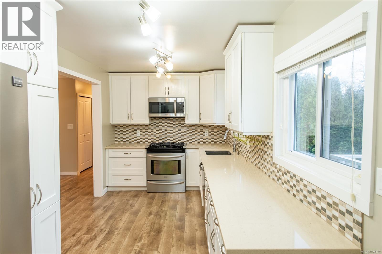  532 BOWLSBY Place, Victoria