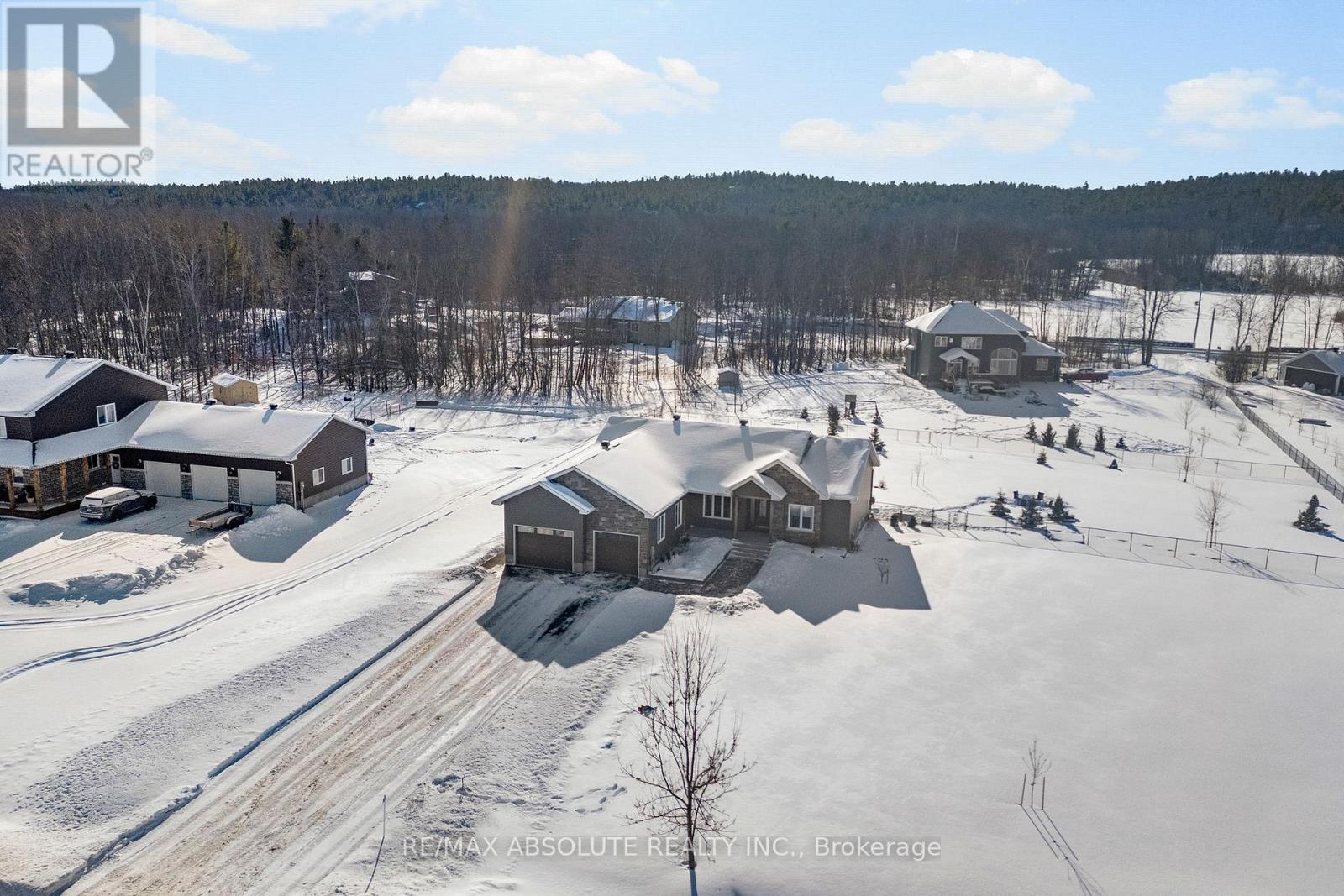 211 LION HEAD DRIVE - Photo 2 of 43, Mississippi Mills, Ontario