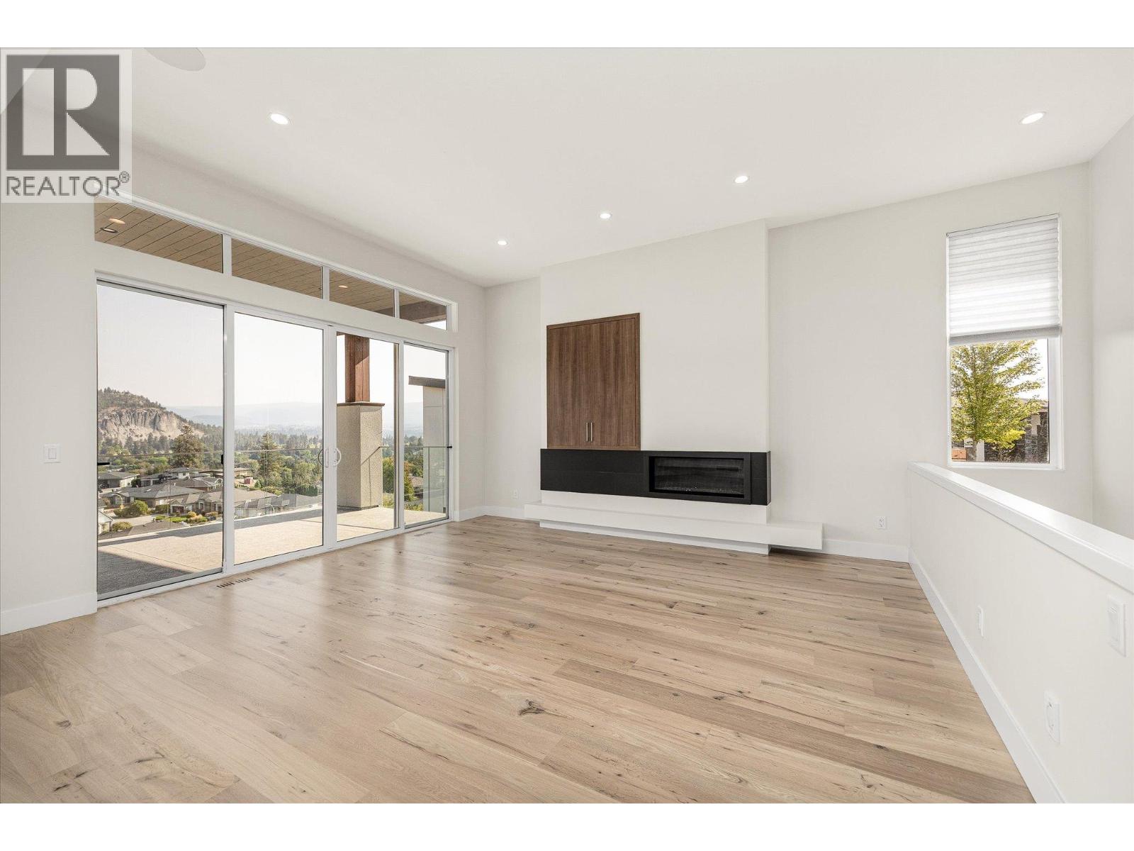  1341 Sladen Crescent, Kelowna