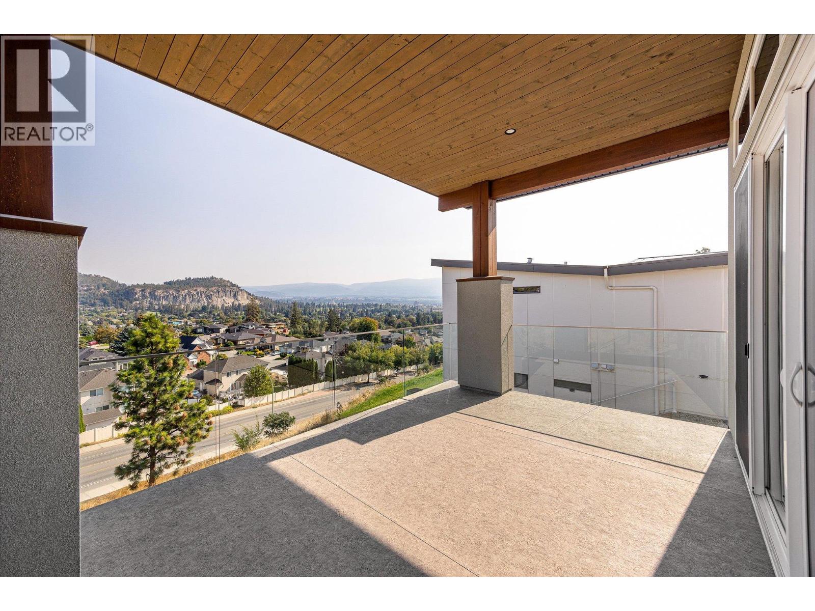  1341 Sladen Crescent, Kelowna