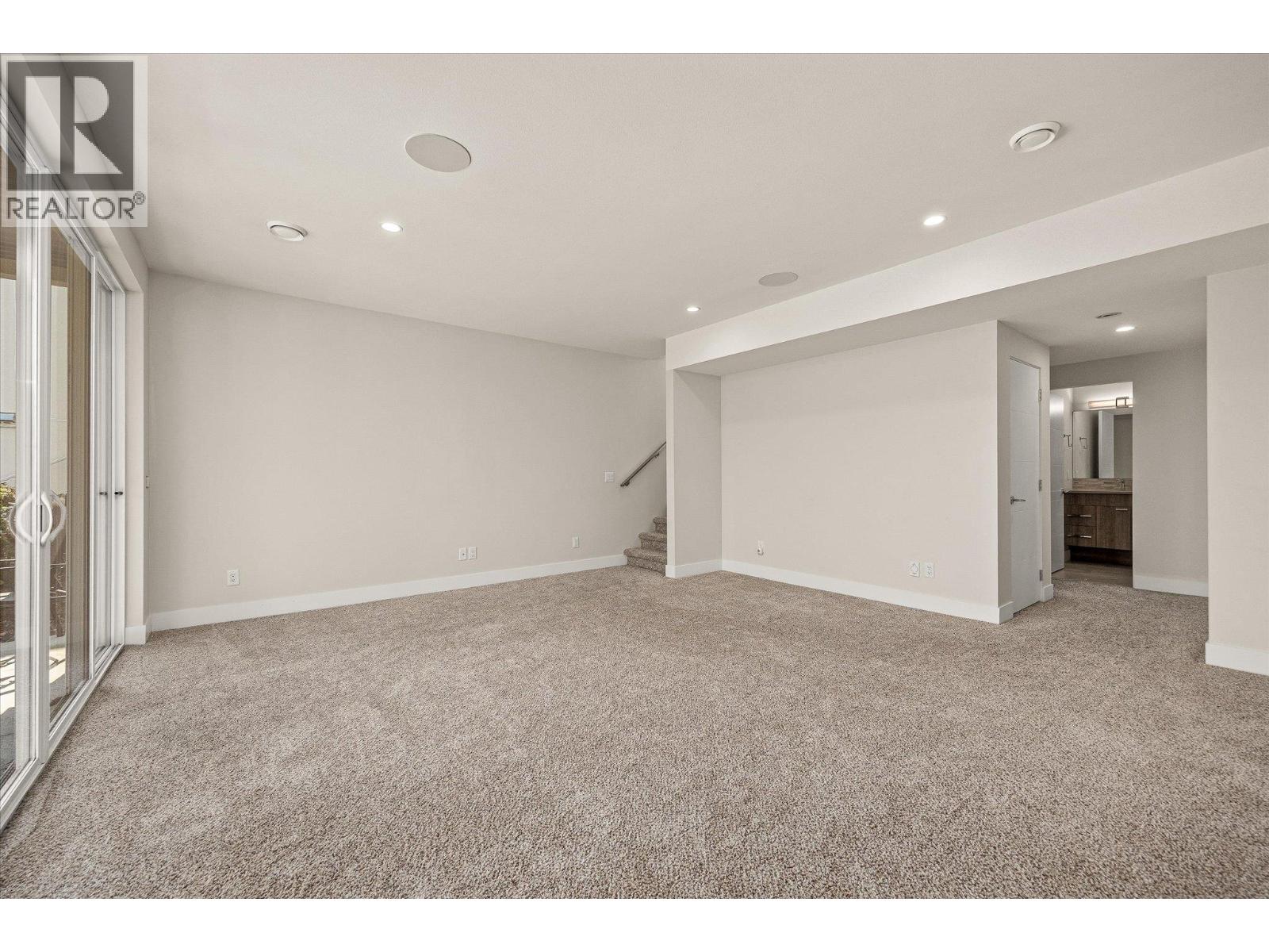  1341 Sladen Crescent, Kelowna