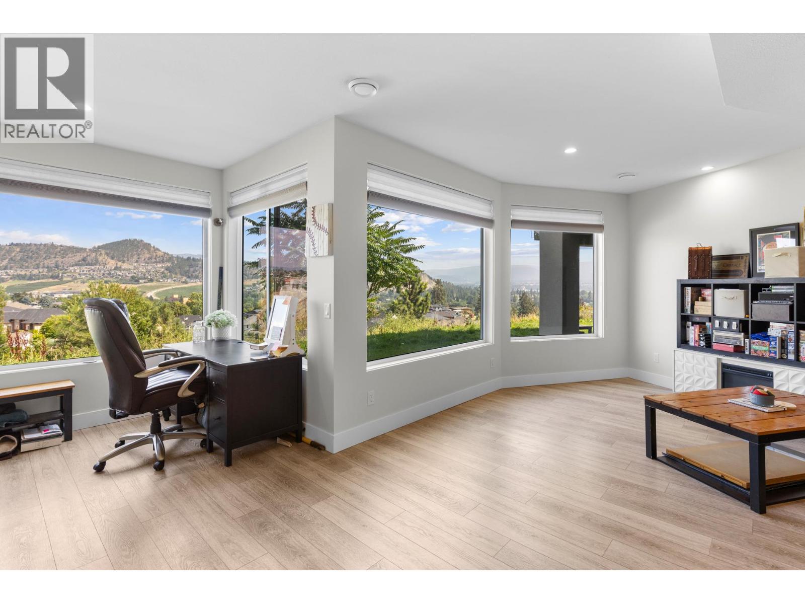  1341 Sladen Crescent, Kelowna