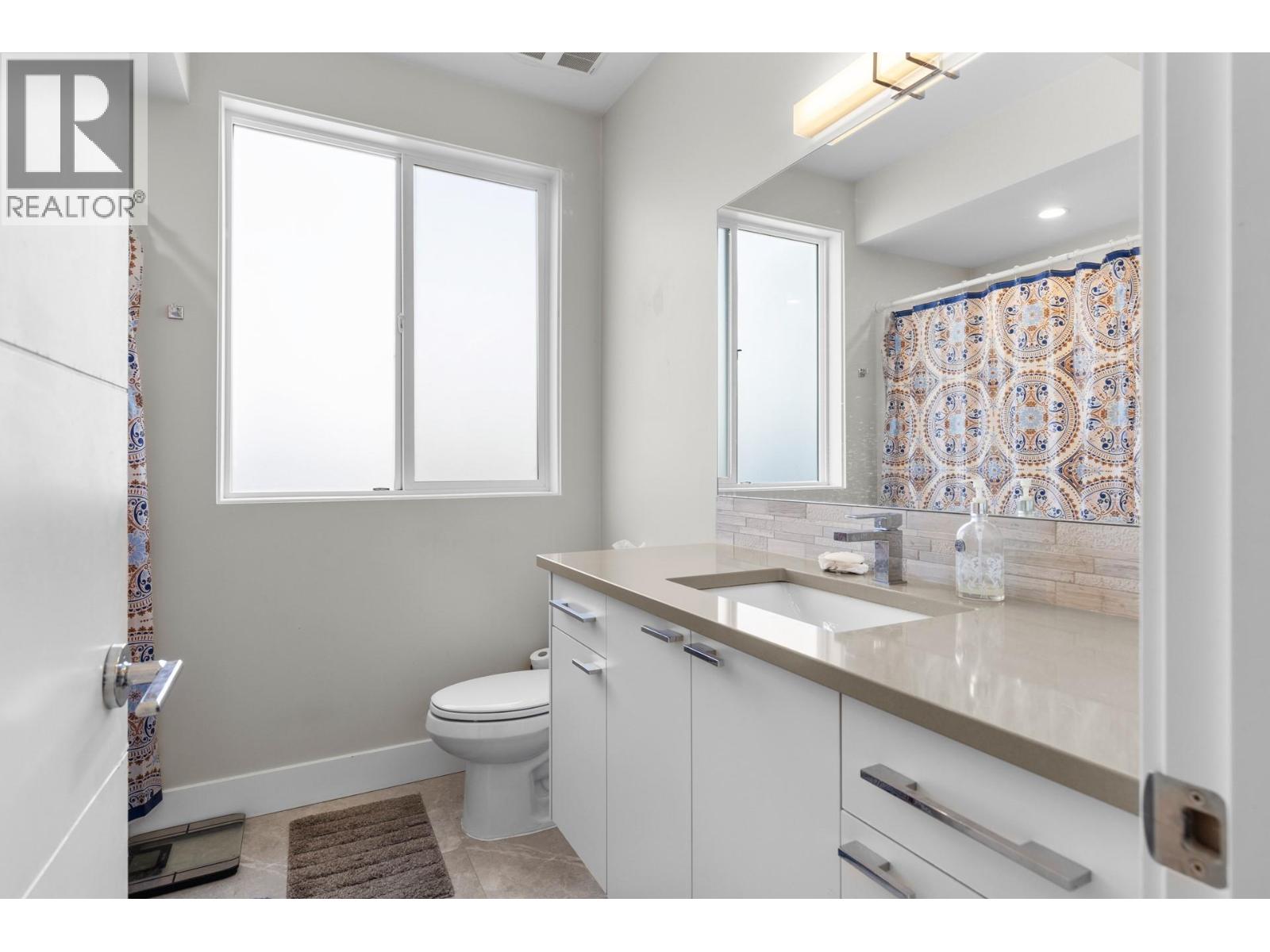  1341 Sladen Crescent, Kelowna