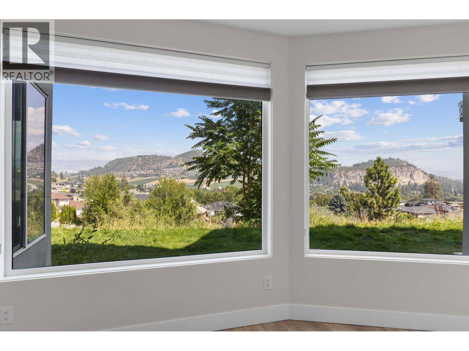  1341 Sladen Crescent, Kelowna