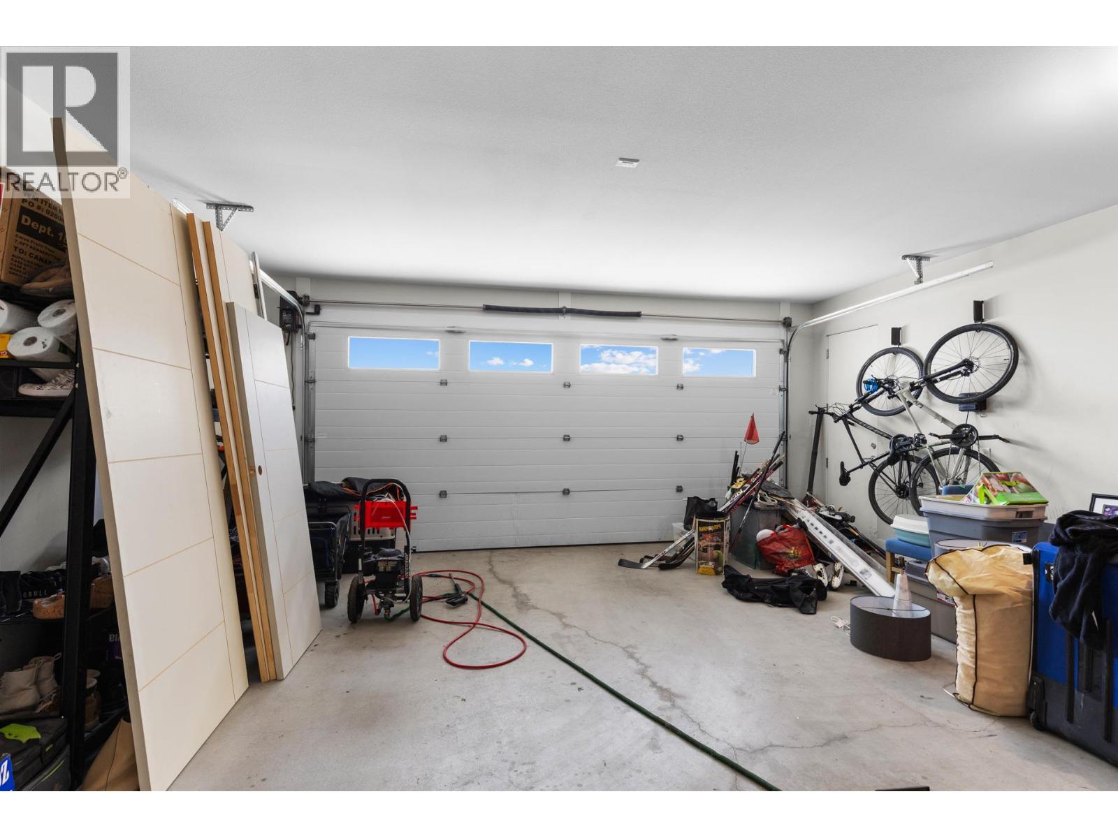  1341 Sladen Crescent, Kelowna