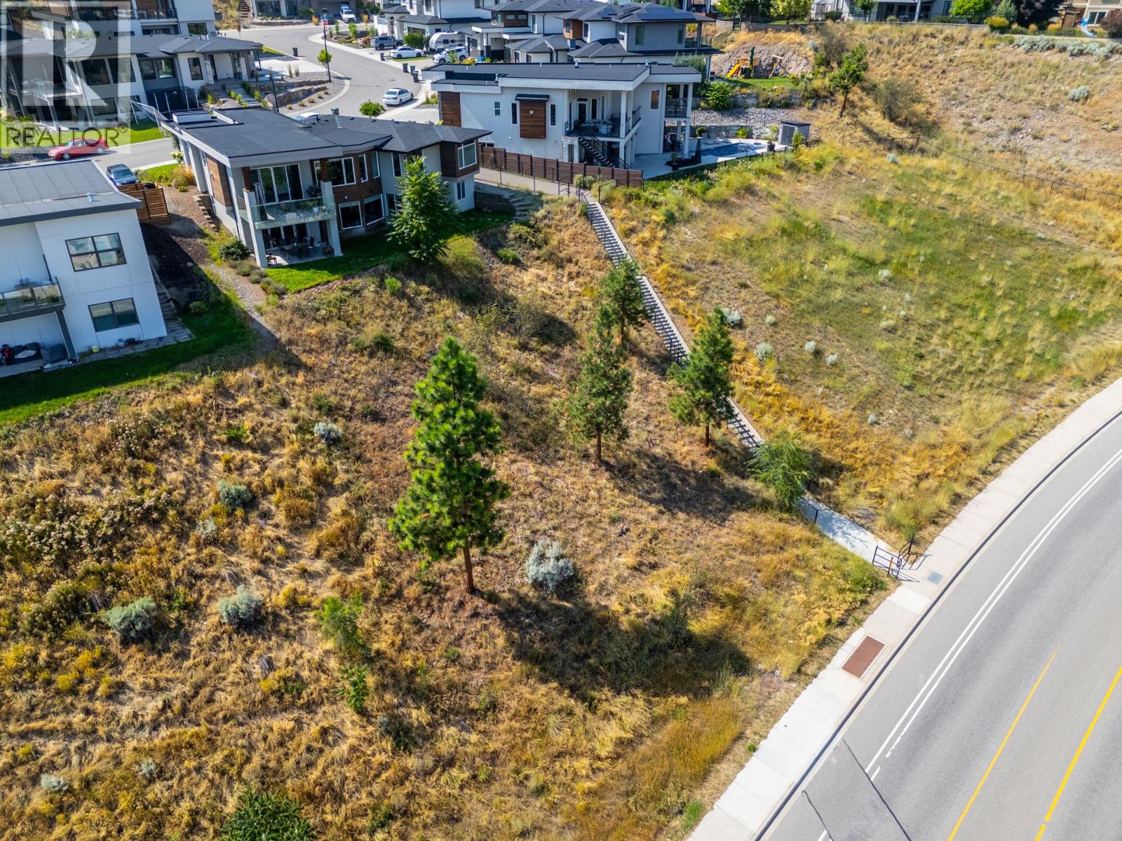  1341 Sladen Crescent, Kelowna