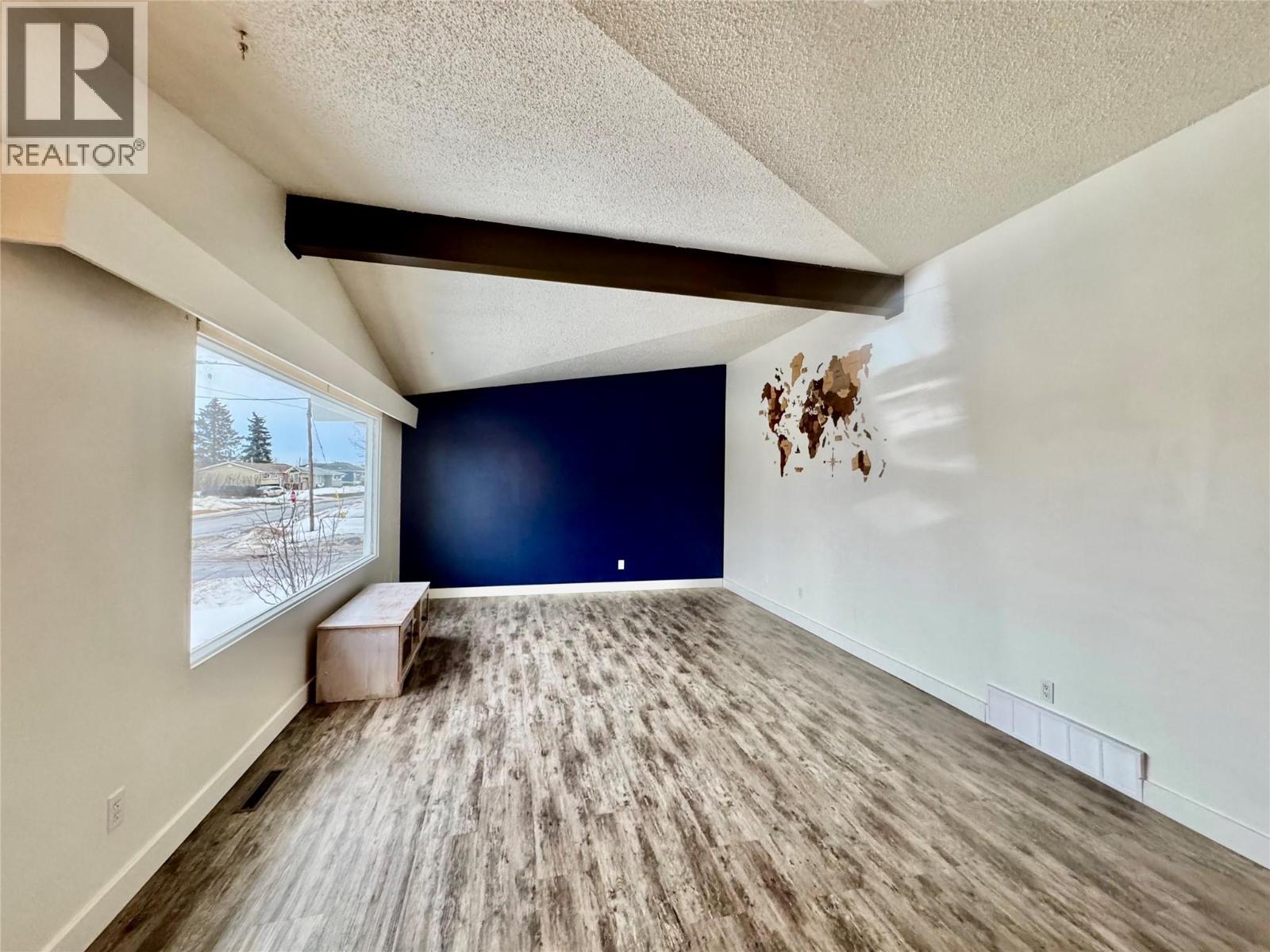 1501 111 Avenue, Dawson Creek