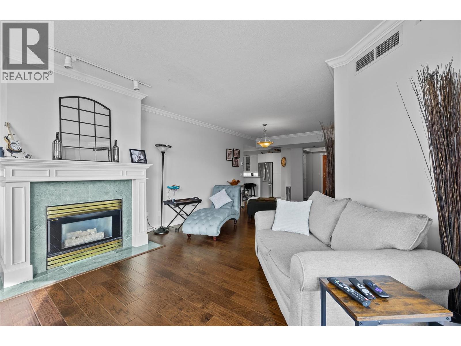 706 1152 Sunset Drive, Kelowna