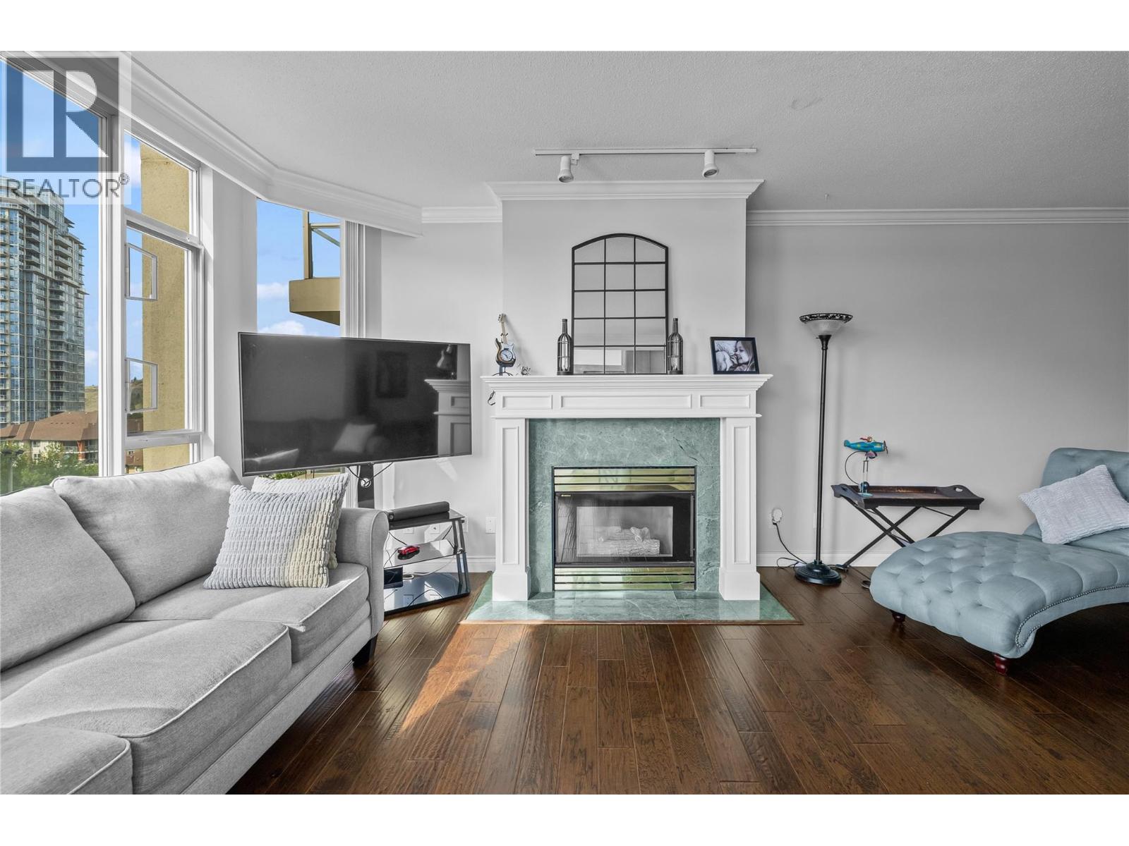 706 1152 Sunset Drive, Kelowna