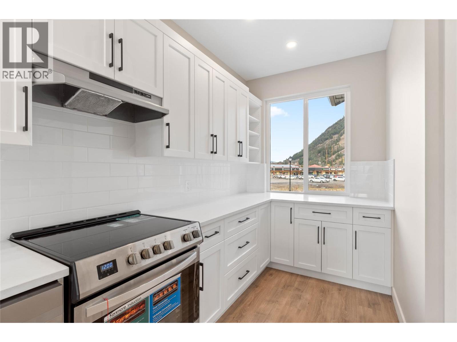 300 BROOKE Drive - 19
