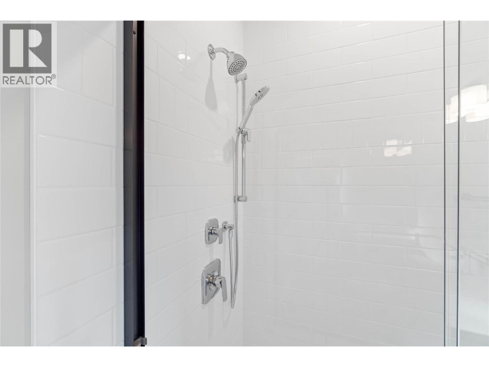 300 BROOKE Drive, Chase