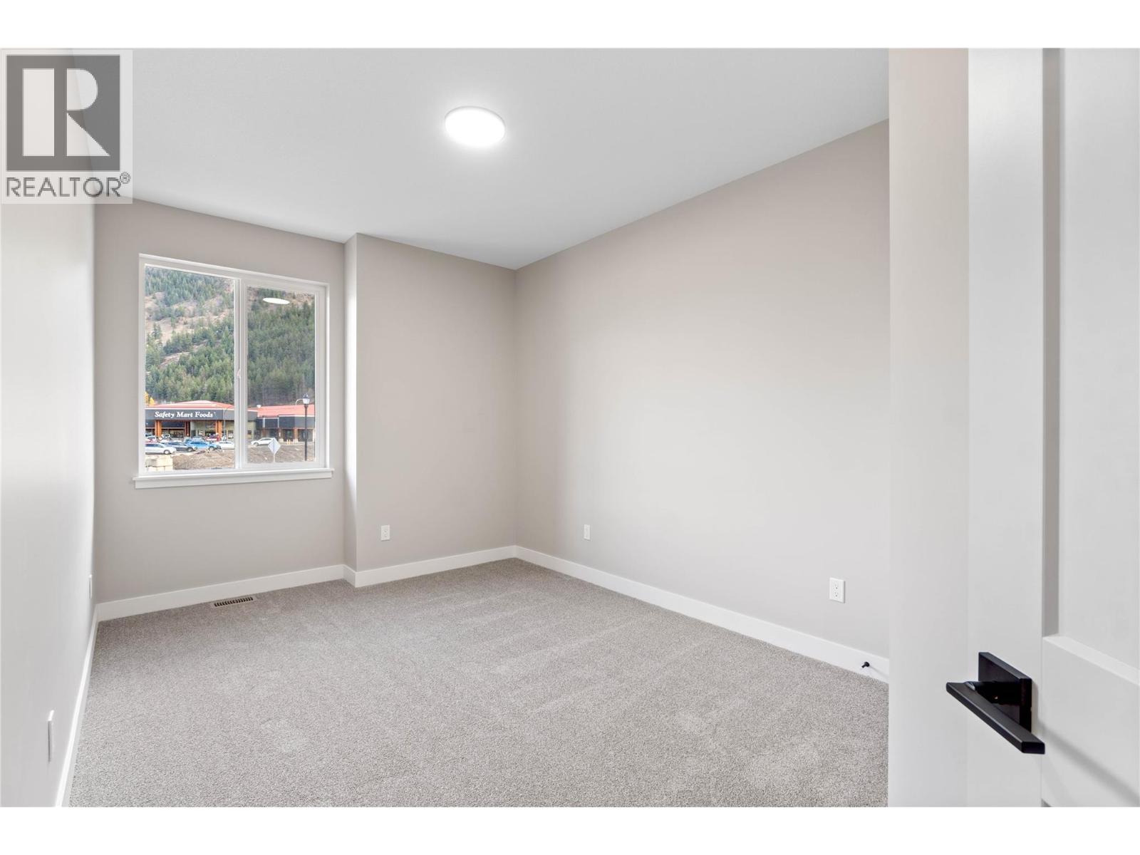 300 BROOKE Drive - 22
