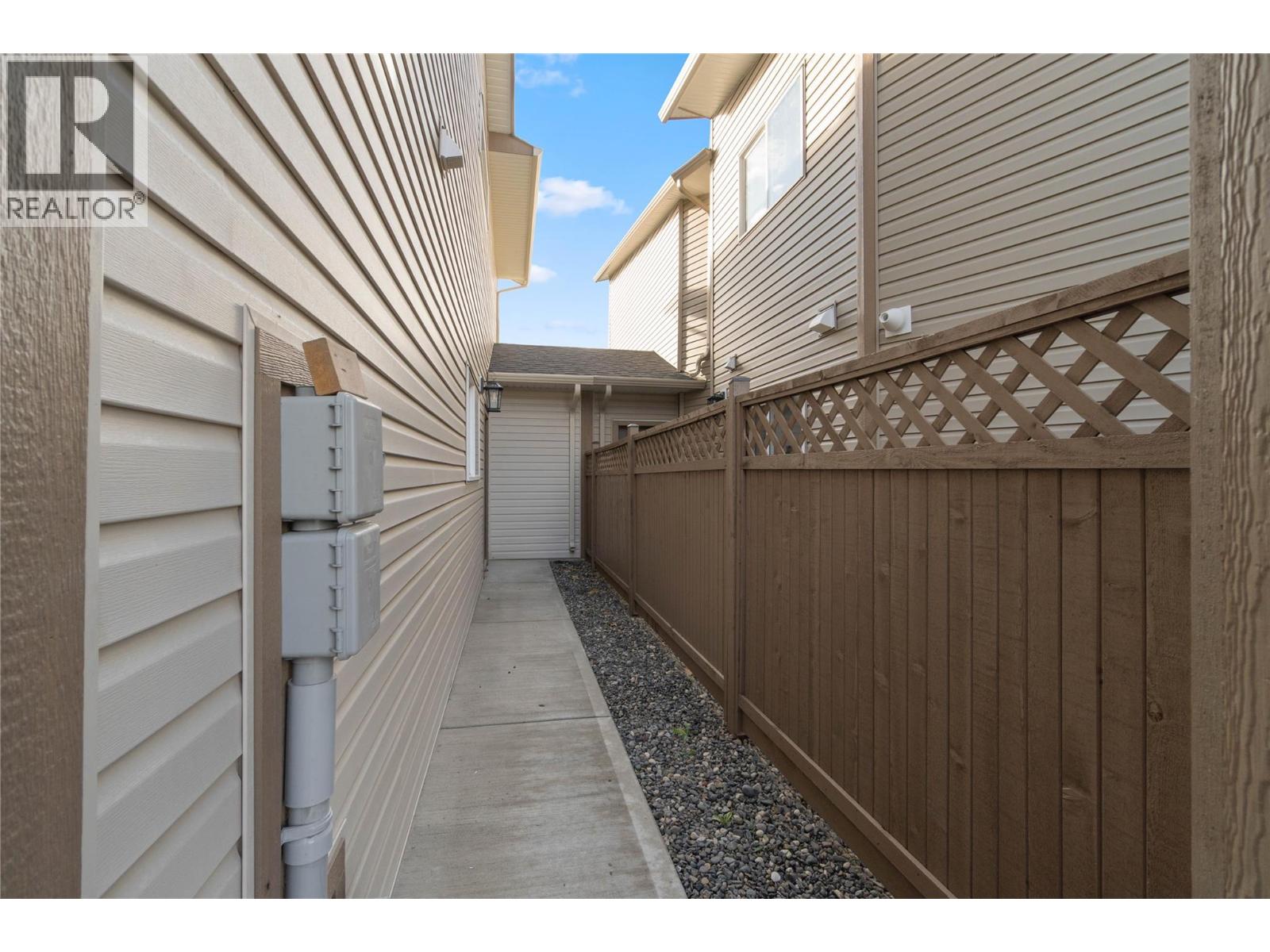 300 BROOKE Drive, Chase