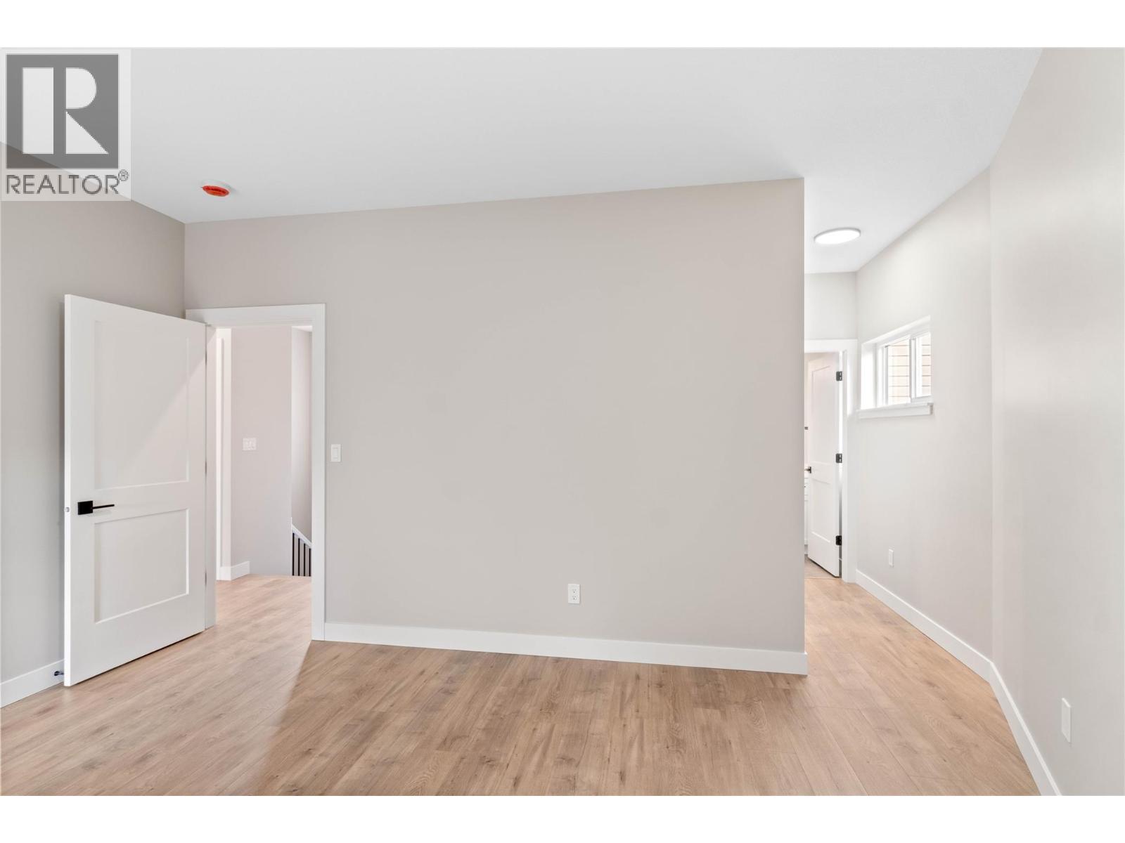 300 BROOKE Drive - 25