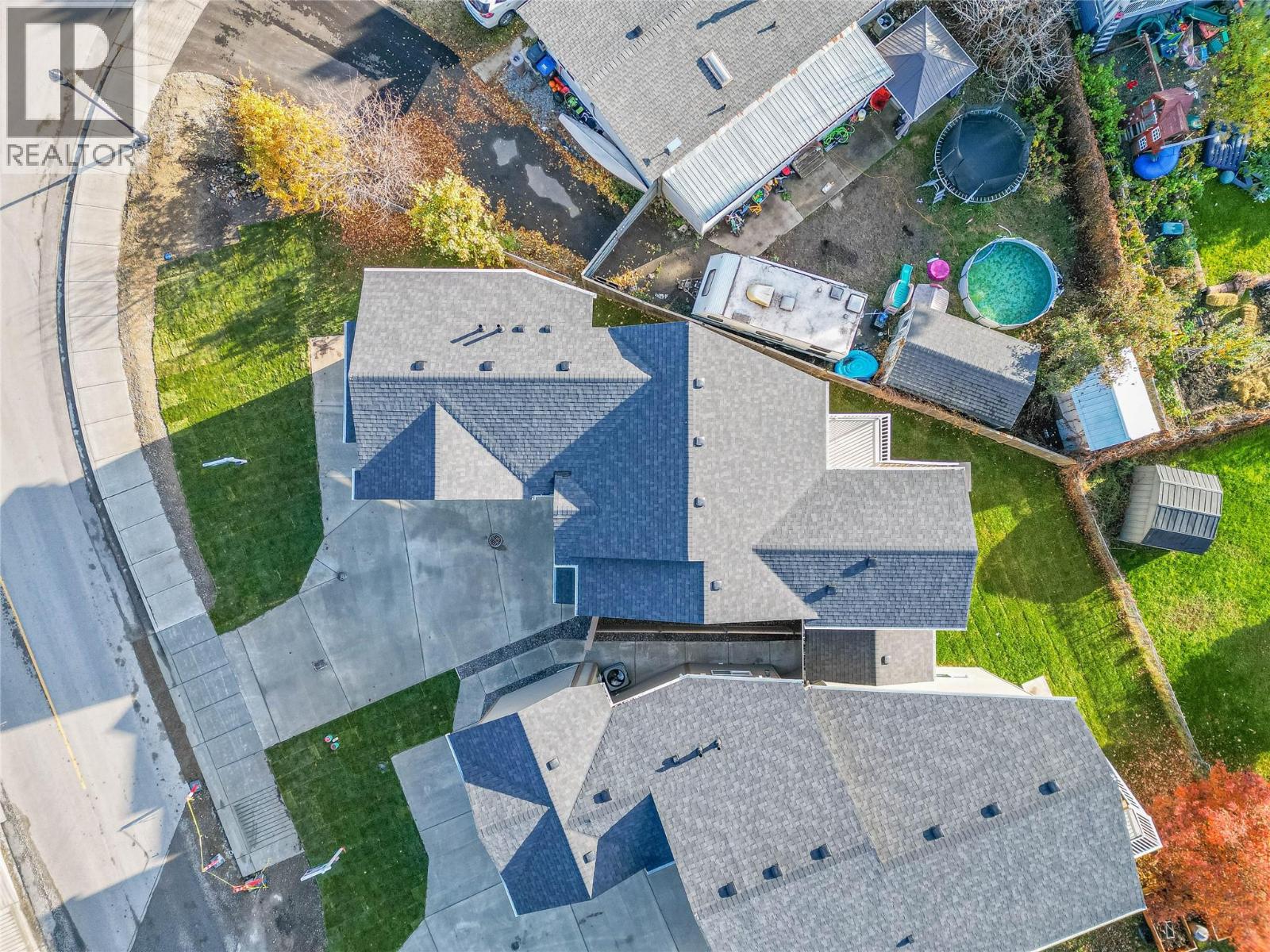 300 BROOKE Drive - 38
