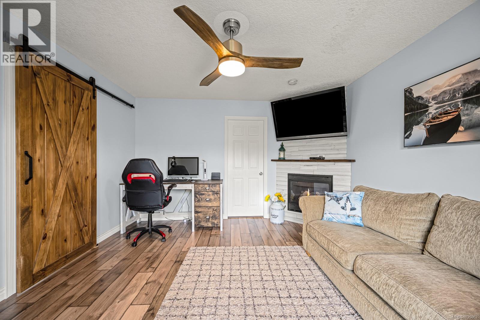 3879 Wavecrest Rd, Campbell River