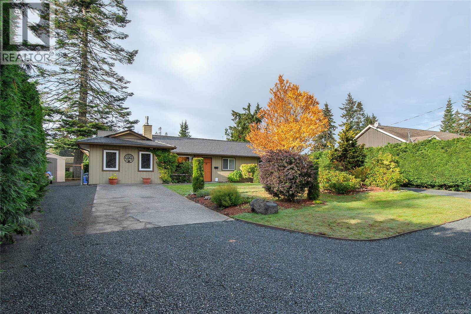 3879 Wavecrest Rd, Campbell River