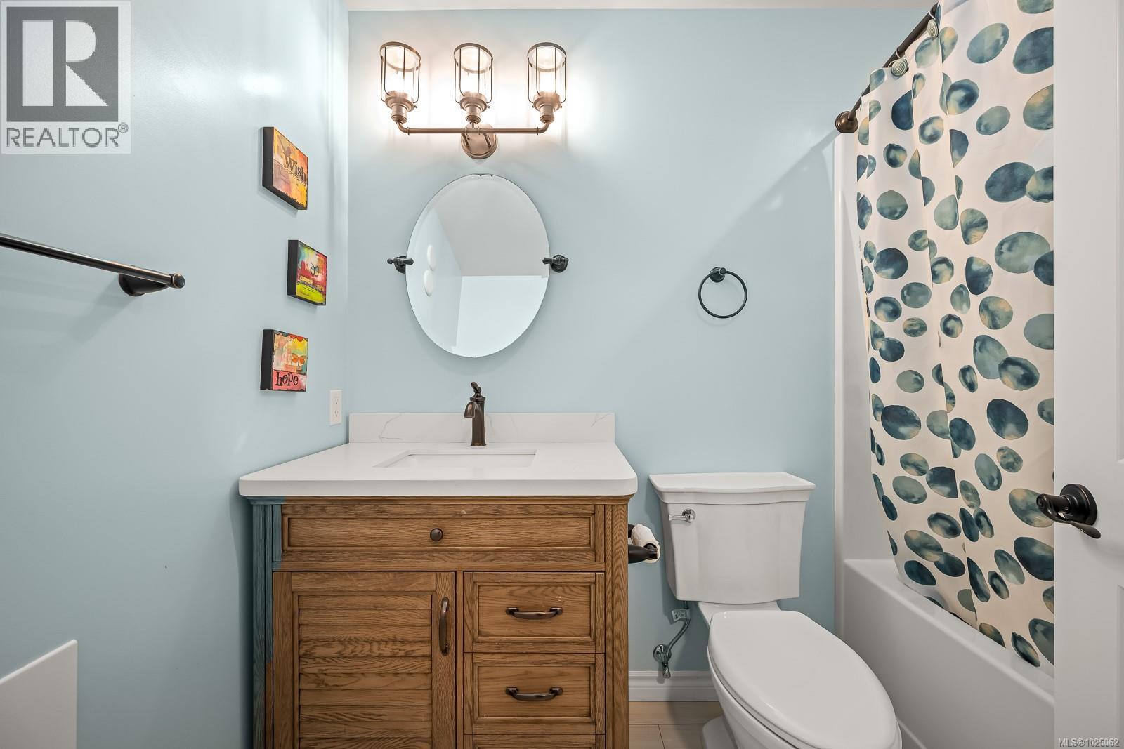 3879 Wavecrest Rd, Campbell River