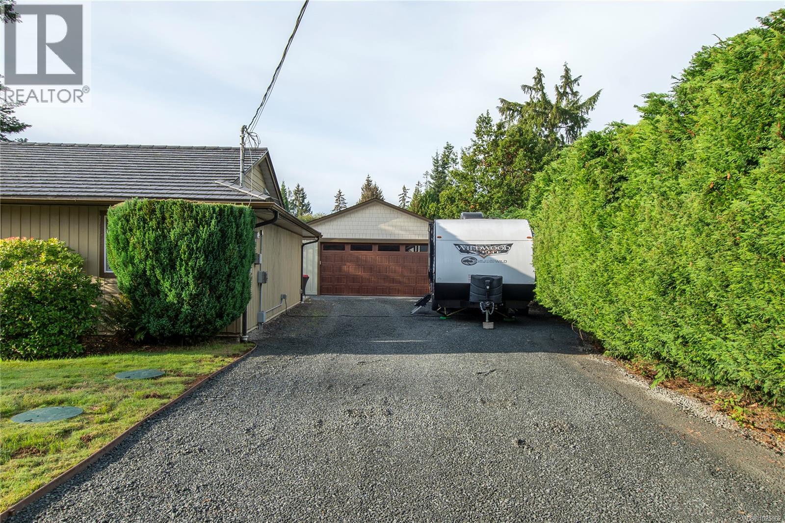 3879 Wavecrest Rd, Campbell River