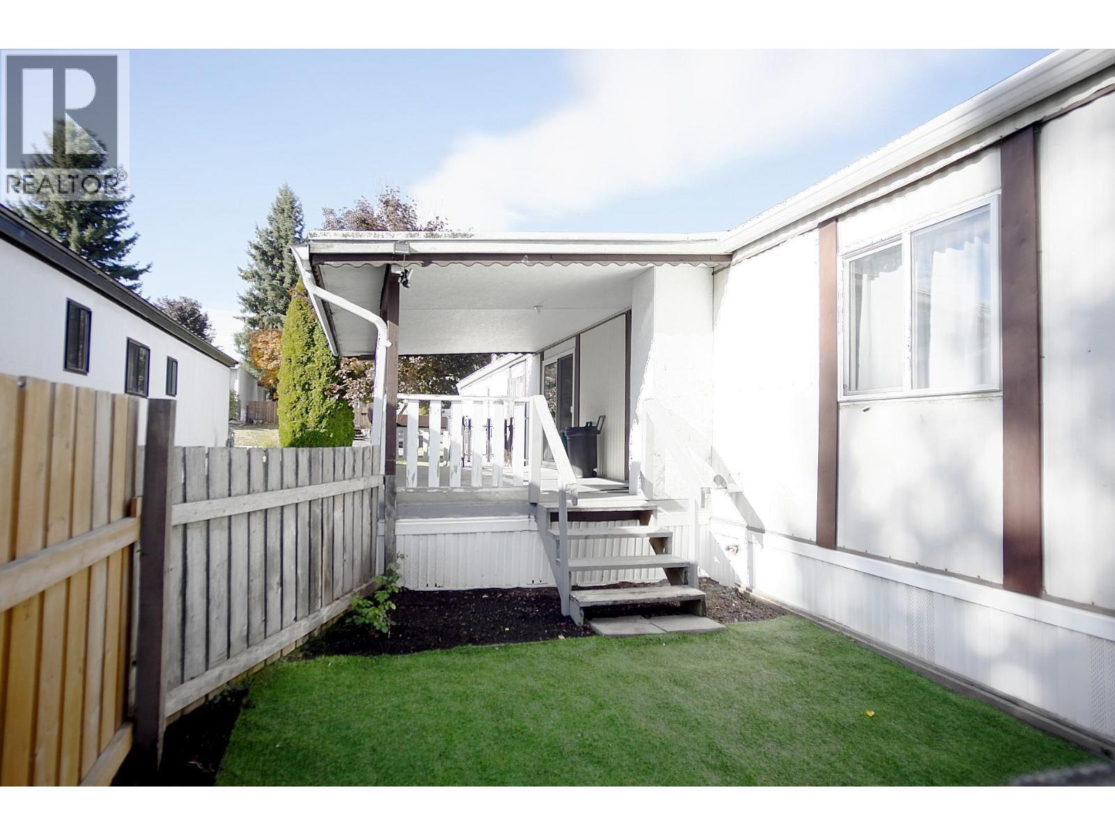 1 1361 30 Street Southeast, Salmon Arm