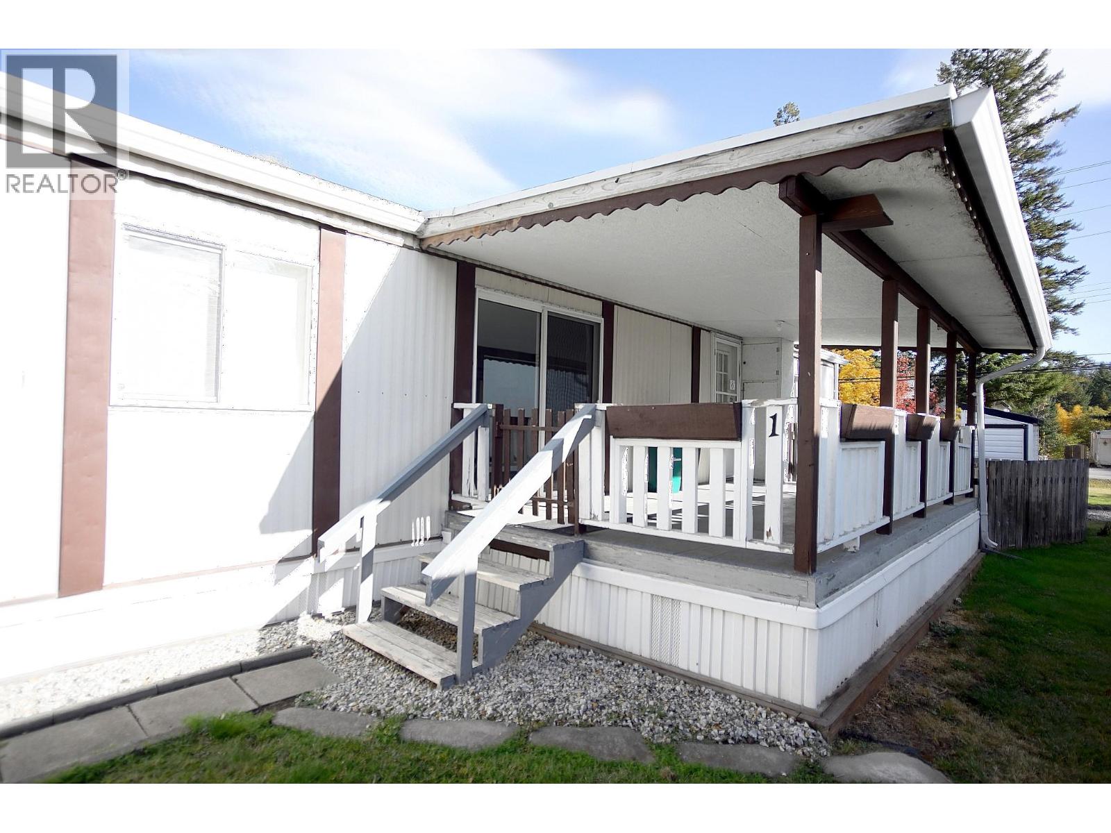 1 1361 30 Street Southeast, Salmon Arm