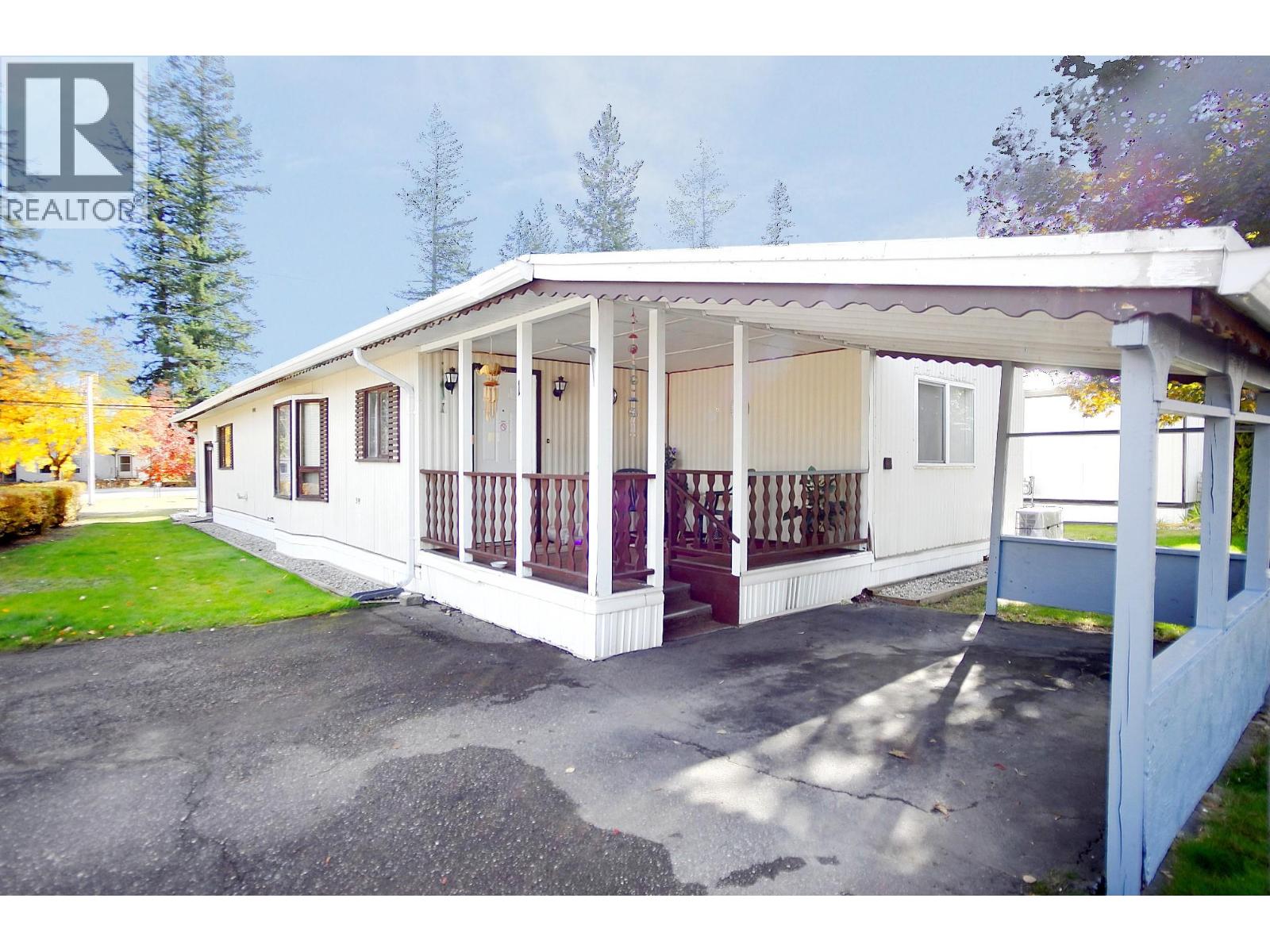 1 1361 30 Street Southeast, Salmon Arm