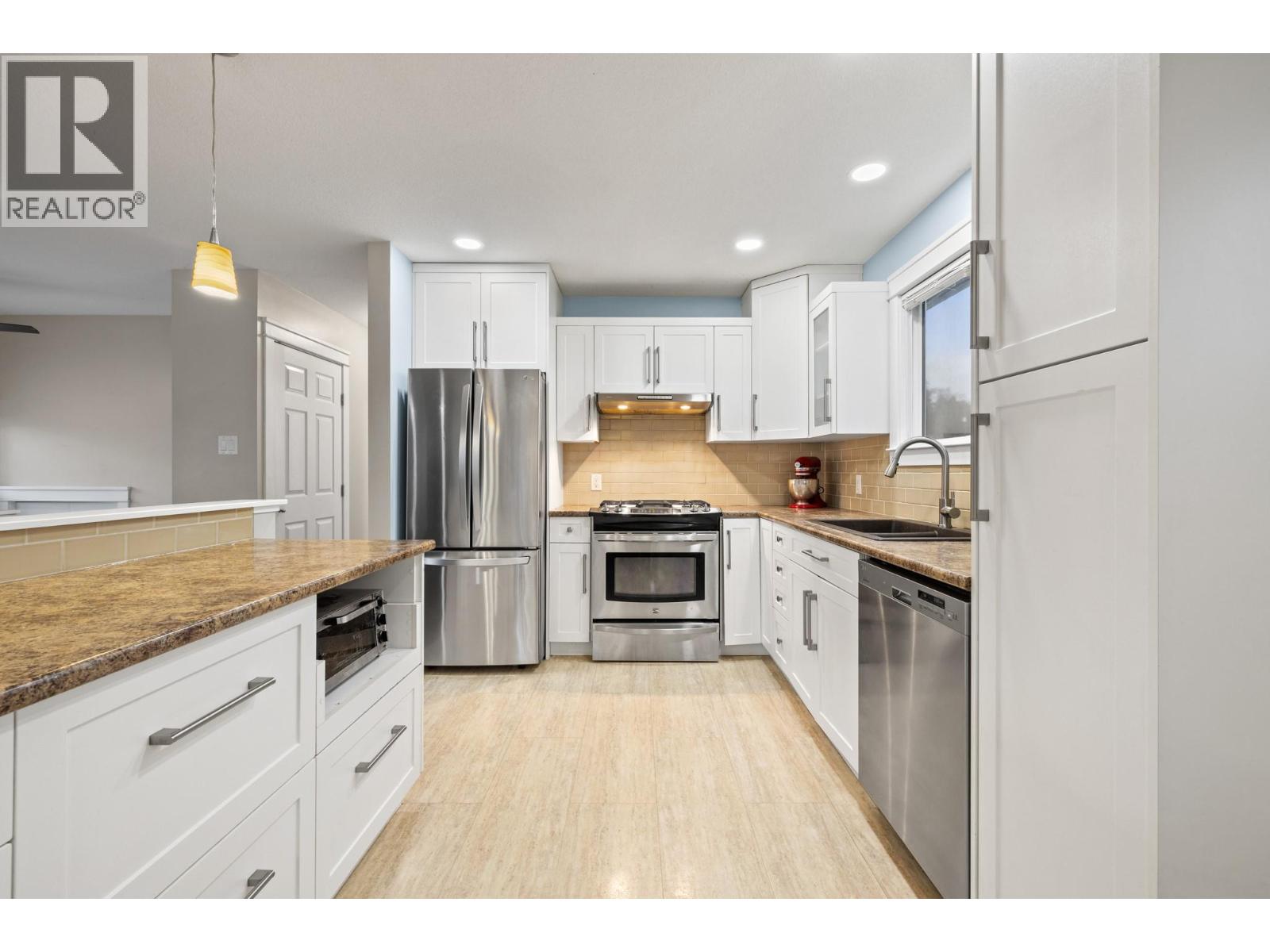 2797 Catherine Crescent, Armstrong